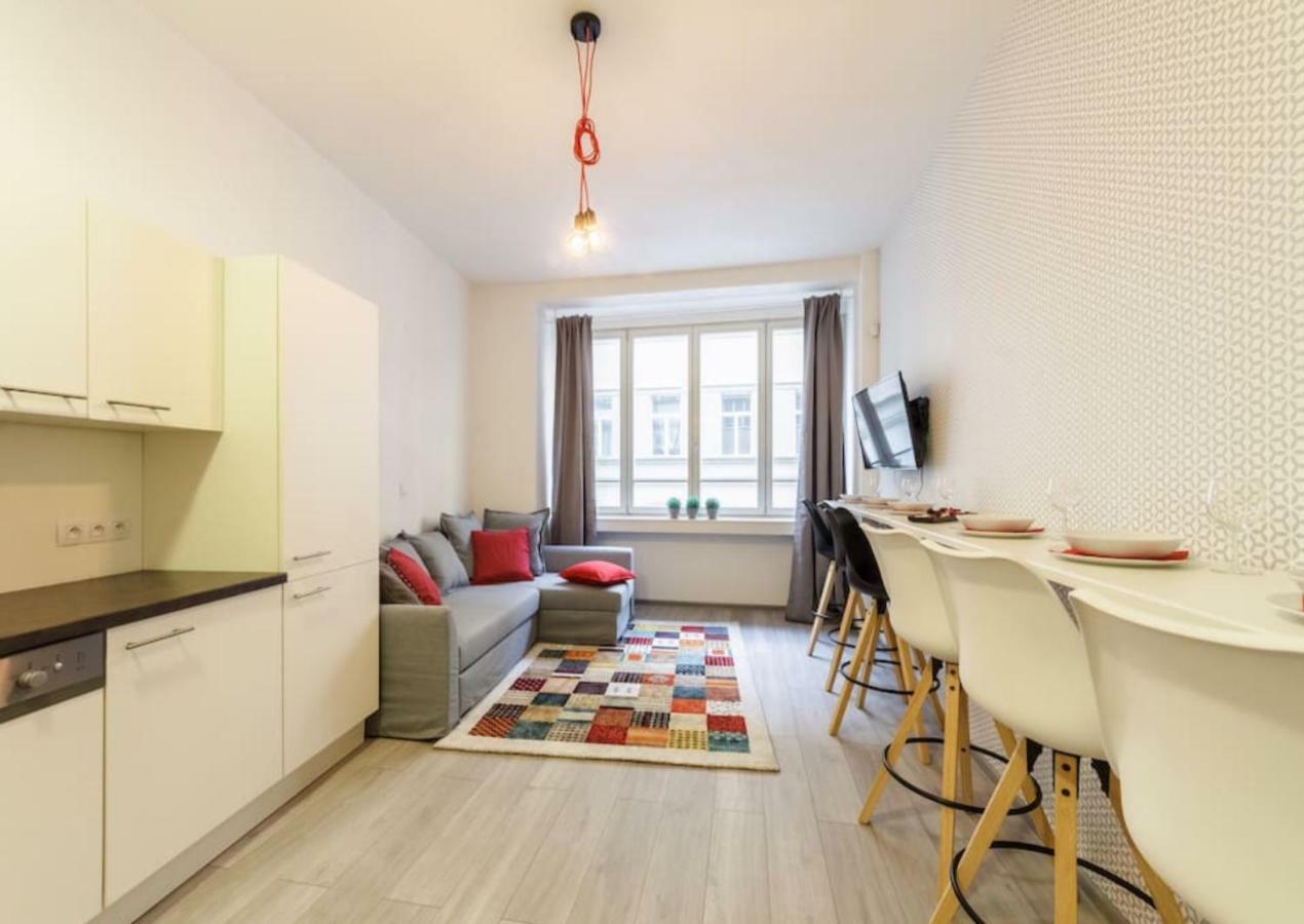 Central Prague Crown Apartments 外观 照片