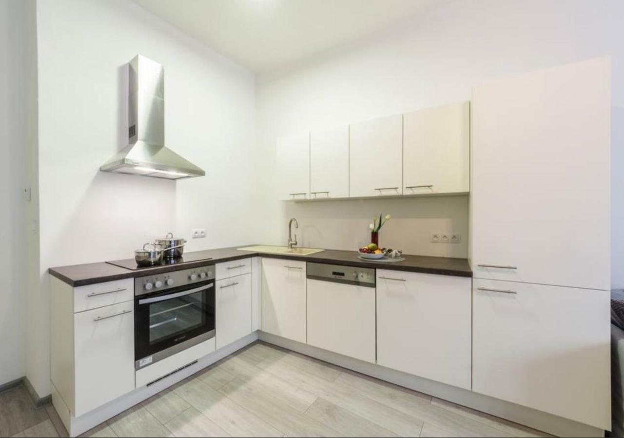 Central Prague Crown Apartments 外观 照片