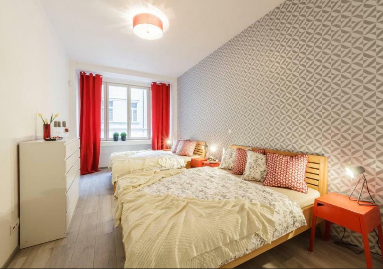 Central Prague Crown Apartments 外观 照片